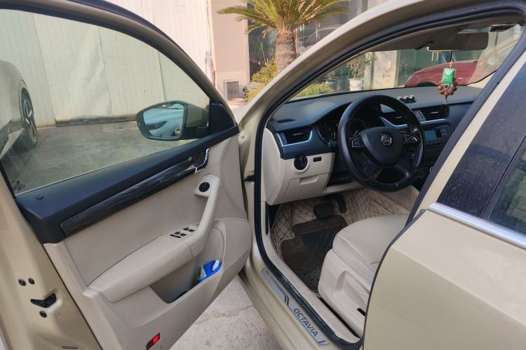 Used Skoda Octavia 2015 1.4TSI DSG Yijun Edition