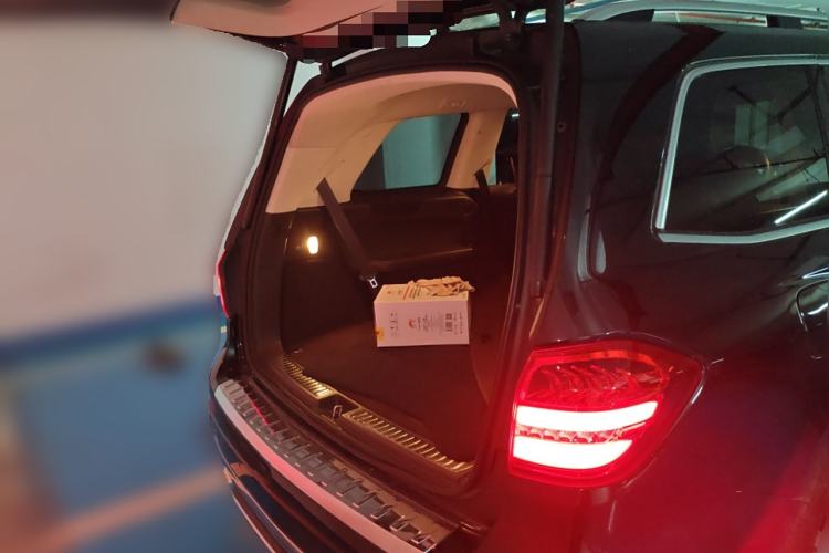 Used Mercedes-Benz GLS 2018 Facelift GLS 320 4MATIC Trunk