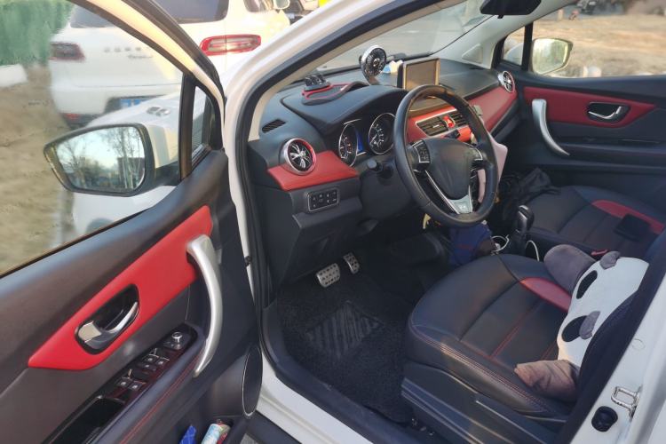 Used Haval H1 2015 1.5L AMT Luxury Model
