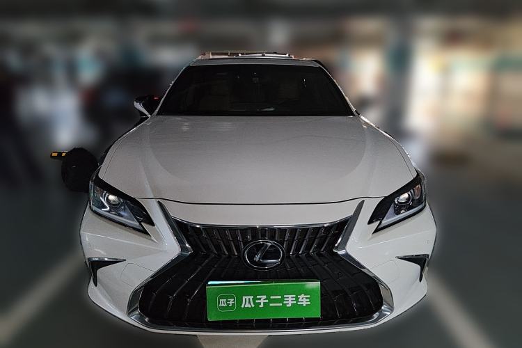 Used Lexus ES 2022 200 Excellence Edition
