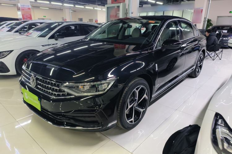 Used Volkswagen Magotan 2026 30 Million Vehicles Selected Model 380TSI DSG Luxury Edition