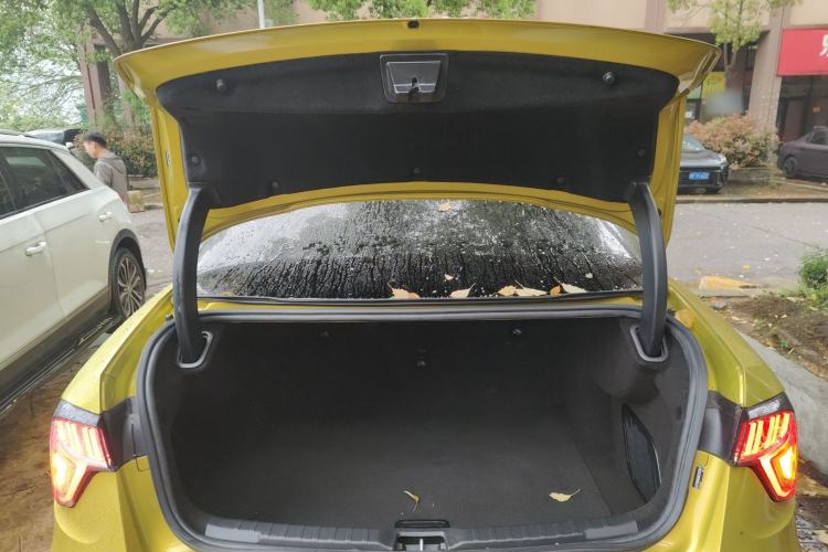 Used Lynk & Co 03 2019 03+ 2.0TD Automatic Wind-Chasing Edition Trunk