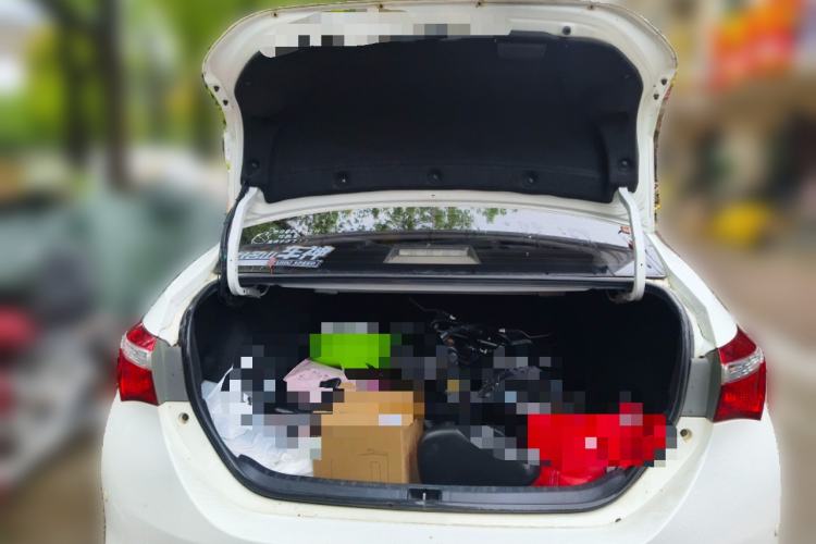 Used Toyota Corolla 2017 1.6L CVT GL Trunk