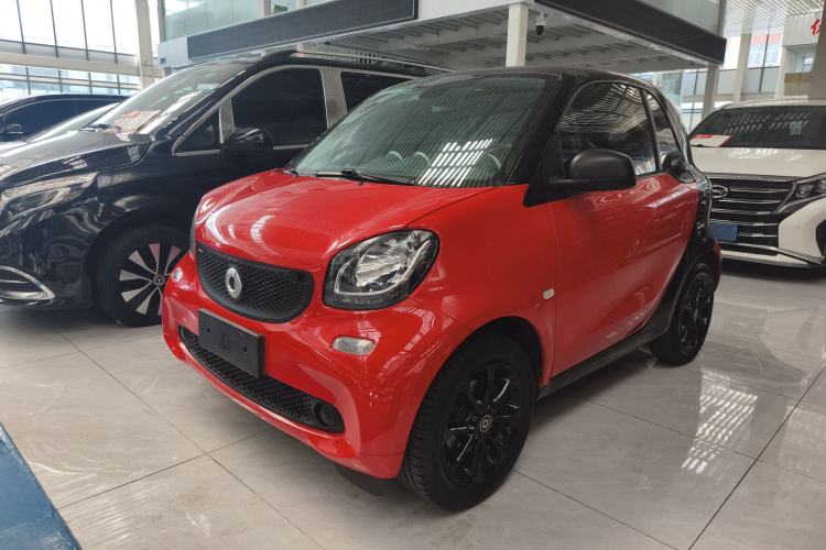 Used smart fortwo 2015 1.0L 52 kW hardtop Dynamic version