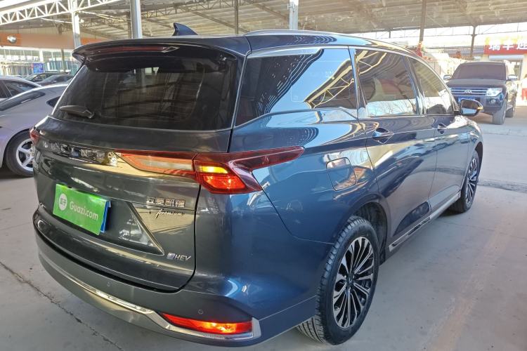 Used Wuling Victory 2023 2.0L DHT Deluxe Edition
