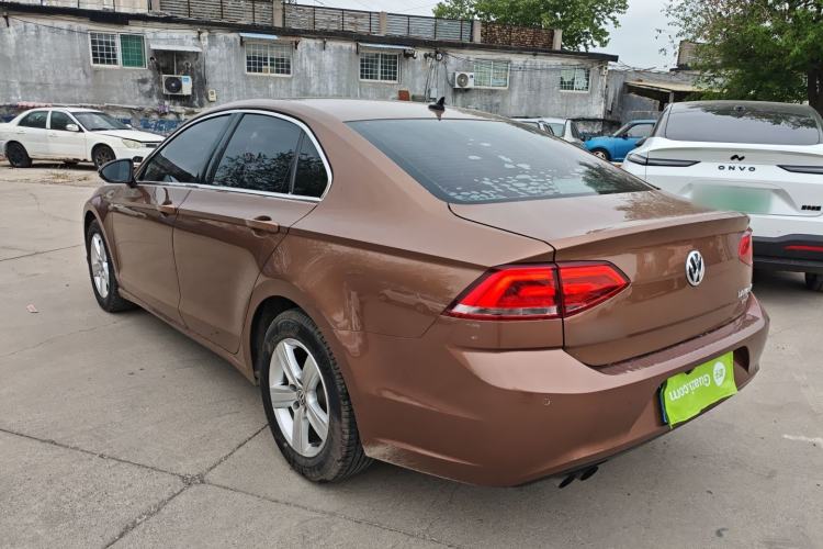 Used Volkswagen Lamando 2017 230TSI DSG Fashion Edition
