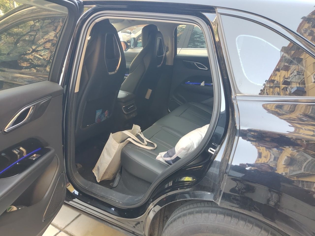 Hongqi HS3 2023 1.5T Two-Wheel Drive Shanwei Edition — снимка 17