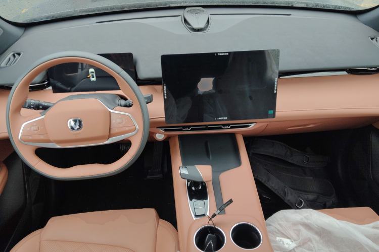 Used CHANGAN UNI-Z New Energy 2024 Blue Whale Smart Electric iDD 125km Beyond Edition Center Console