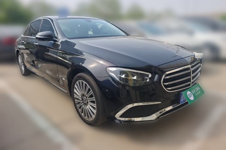 Used Mercedes-Benz E-Class 2022 Revised Version E 300 L Luxury Edition Front Right 45 Deg