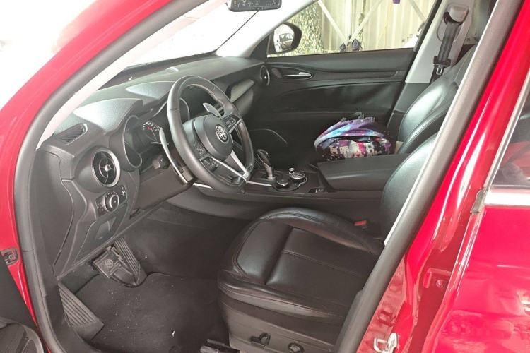 Used Alfa Romeo Stelvio 2017 2.0T 280HP Luxury Edition
