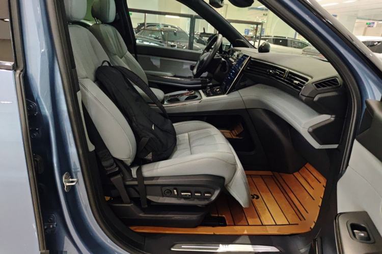 Used Nio ES8 2020 415 km Signature Edition 6-Seater Version Right Front Seat