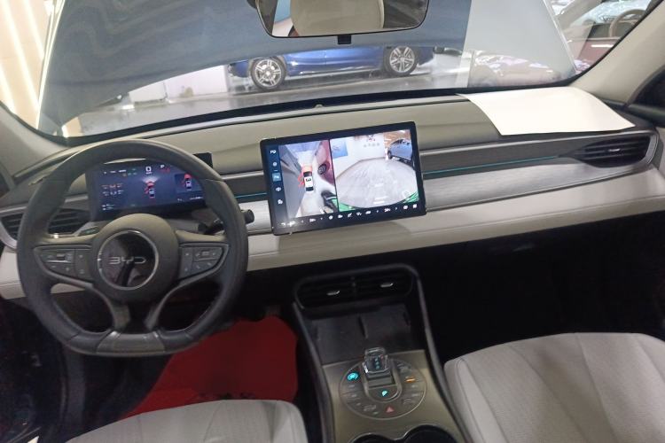 Used BYD Seal 05 DM-i 2025 DM-i Intelligent Drive 120KM Flagship Model Center Console