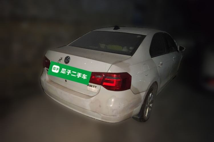 Used Volkswagen Jetta 2015 Value Edition 1.6L Automatic Comfort Version Rear Right 45 Deg