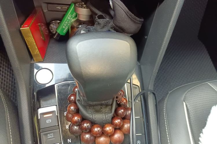 Used Volkswagen Tiguan L 2022 330TSI Automatic Two-Wheel Drive Smart Edition Gear Lever