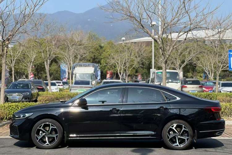 Used Volkswagen Passat 2023 330TSI Starry Elite Edition