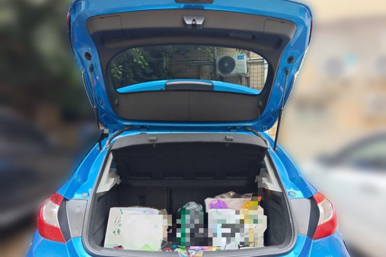 Used Chevrolet Cruze 2017 1.4T Hatchback Dual-Clutch Lingfeng Edition Trunk