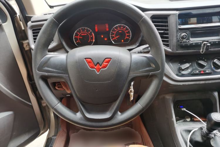 Used Wuling Hongguang V 2021 1.5L Jingqu Version LAR
