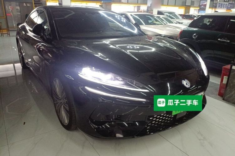 Used Denza Z9 2024 1100 km All-Wheel-Drive Ultra Version Exterior 1