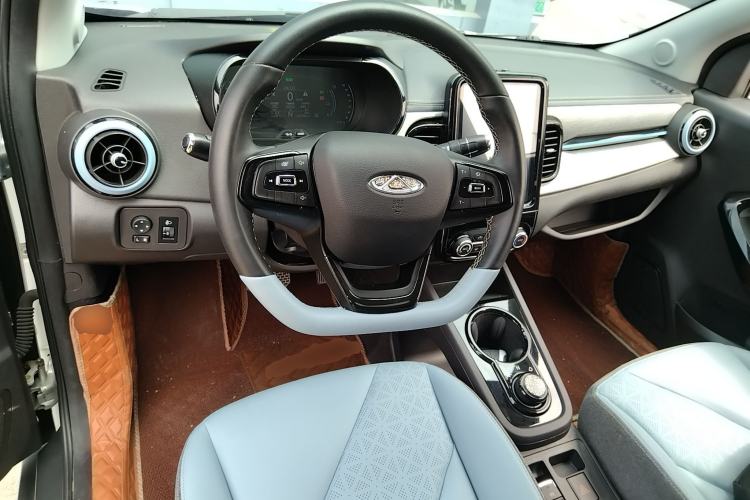 Used Chery Little Ant 2022 Sweet Pink Edition Half-Sugar Version Lithium Iron Phosphate 29.2 kWh 30 kW 301 km Center Console