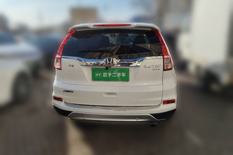 Used Honda CR-V 2015 2.4L four-wheel drive luxury version Rear