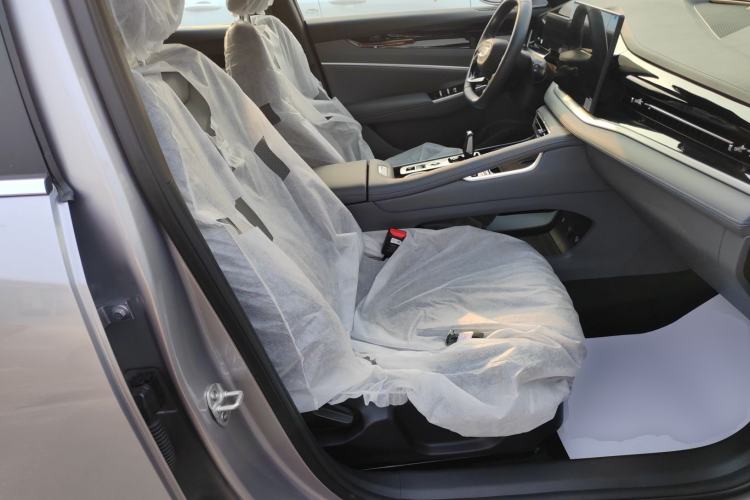 Used Geely Auto Emgrand X7 Sport 2026 Model 1.5TD Aspirational Right Front Seat