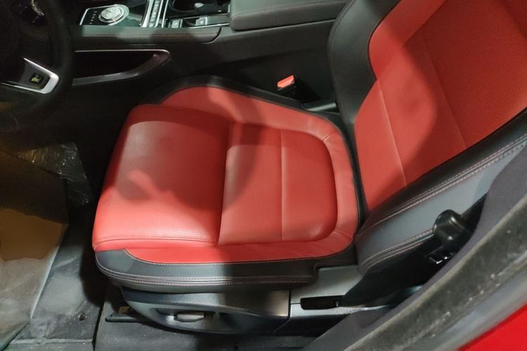 Used Jaguar F-PACE 2016 2.0T Two-Wheel-Drive R-Sport Sport Edition
