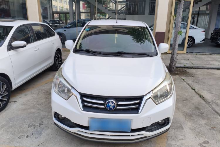 Used Venucia R50 2015 1.6L Automatic Fashion Edition