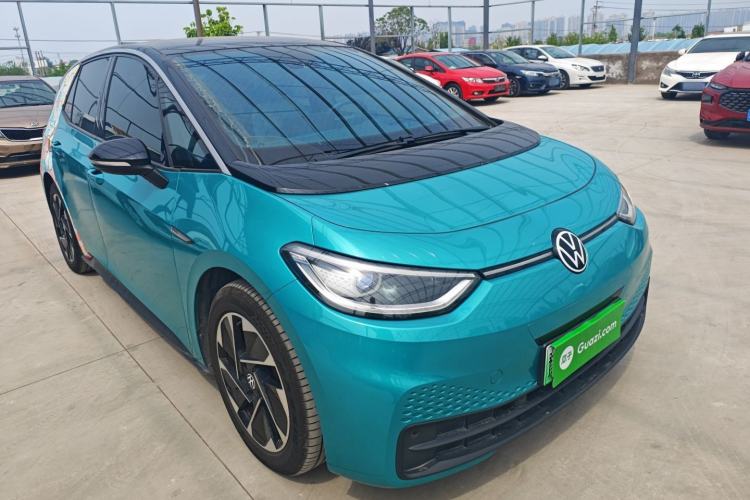 Used Volkswagen ID.3 2021 Pro Smart Edition Front Right 45 Deg