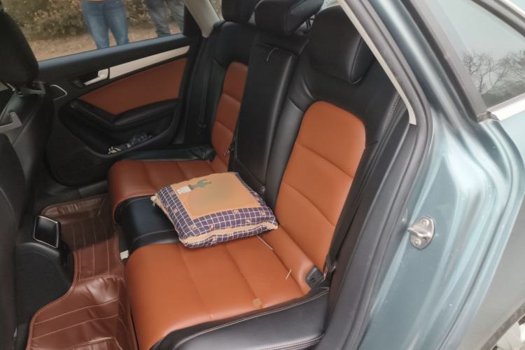 Used Audi A4L 2012 2.0 TFSI automatic standard version