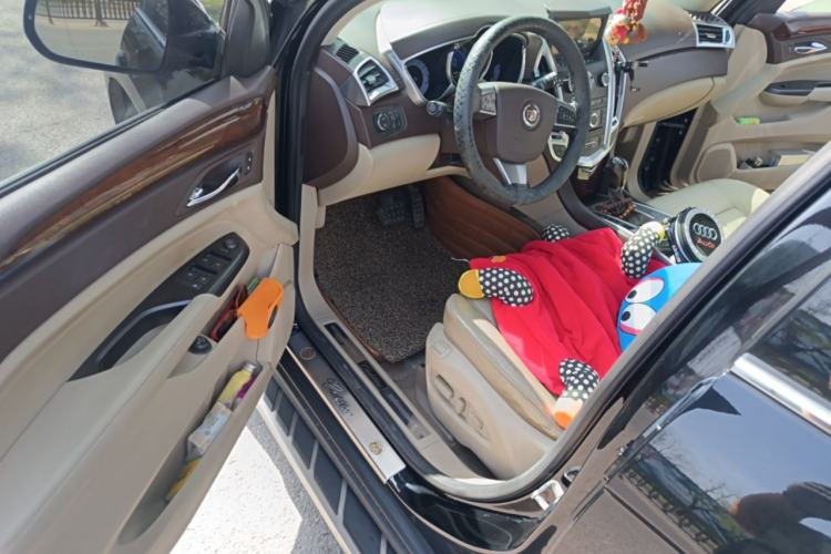 Used Cadillac SRX 2012 3.0L Elite Edition Driver Seat