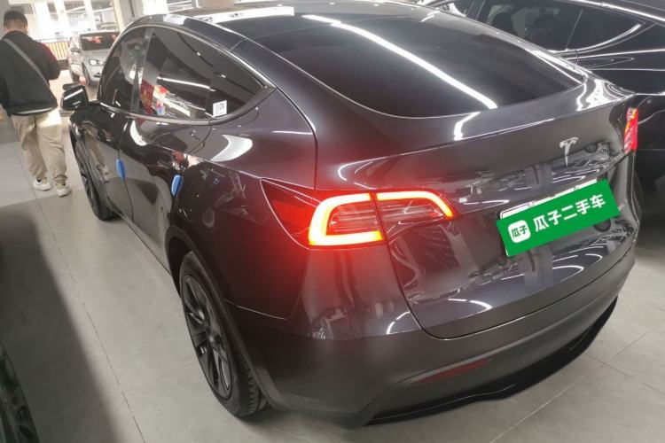 Used Tesla Model Y 2024 Rear-Wheel-Drive Version Rear Left 45 Deg