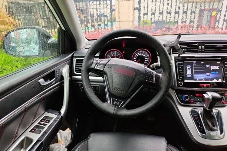 Used Haval H6 2015 Sport Edition 1.5T Automatic Two-Wheel Drive Luxury Model