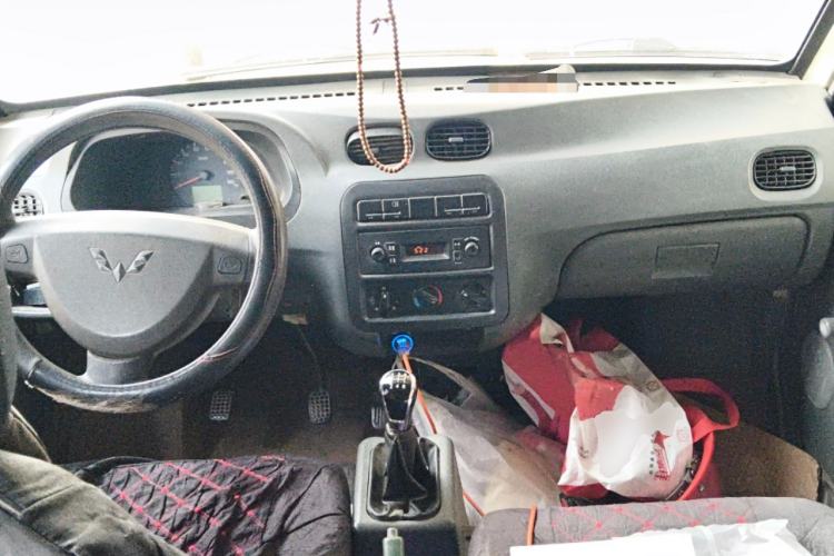 Used Wuling Zhiguang 2010 1.0L New Version Practical Short-Body L2Y