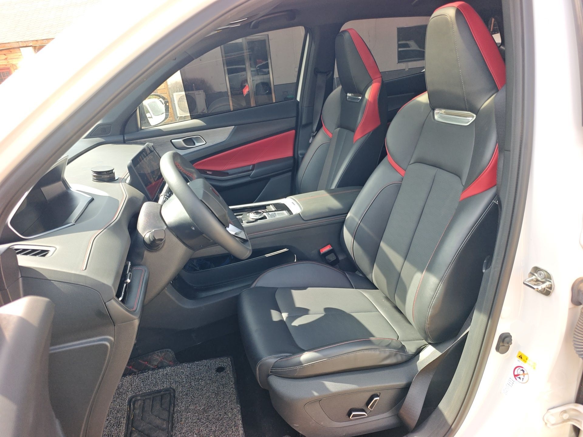 Переднее сиденье в автомобиле