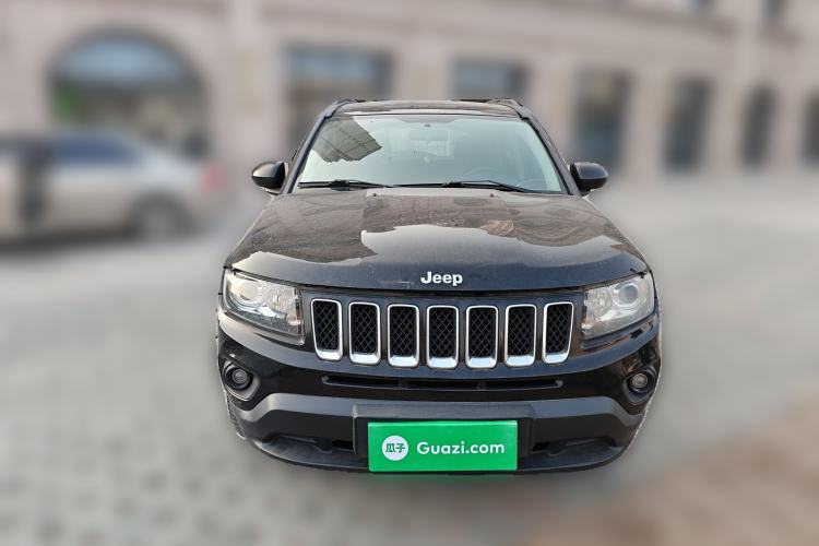 Used Jeep Compass 2013 2.0L two-wheel drive sport version
