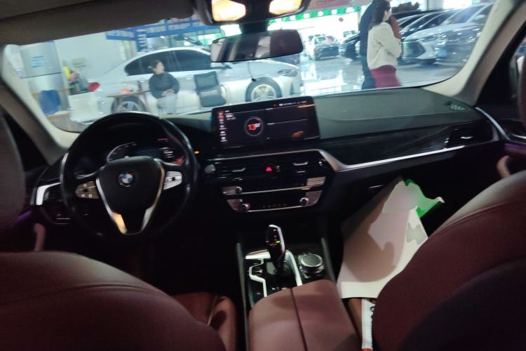 Used BMW 5 Series 2021 525Li Luxury Package
