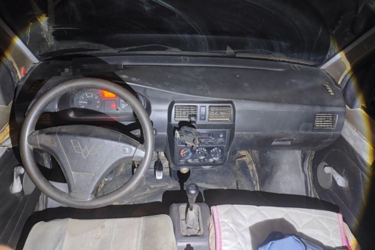 Used Wuling Rongguang 2011 1.2L Base Version
