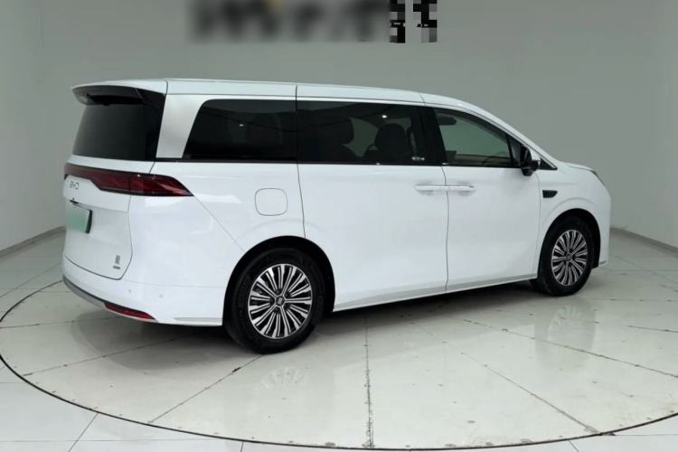 Used BYD Xia 2025 DM-i 1.5T 180km Excellence Model Rear Right 45 Deg