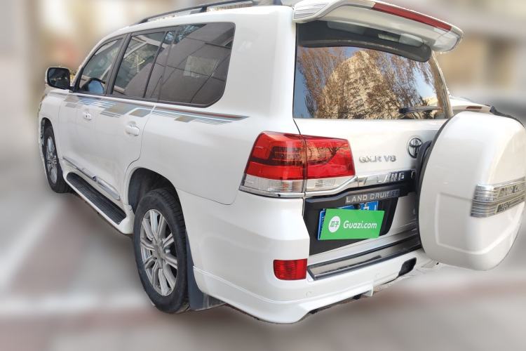 Used Toyota Land Cruiser 2015 4.0L V6 Middle East Low-Trim Version Rear Left 45 Deg