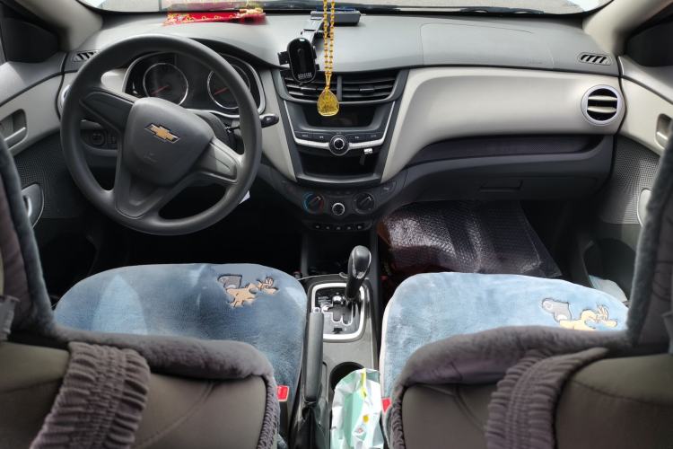 Used Chevrolet Sail 2018 Sail 3 1.3L AMT Ideal Edition Center Console