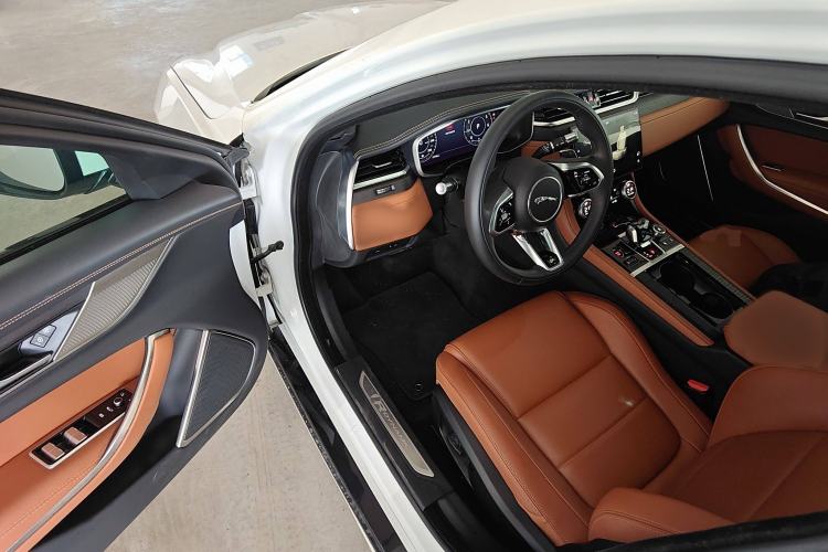 Used Jaguar XFL 2021 XFL 2.0T P250 All-Wheel-Drive Shimmering Black Sport Edition
