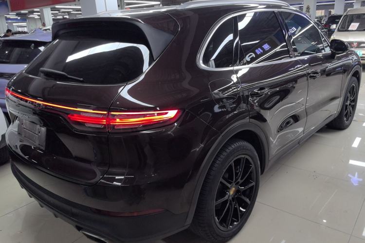 Used Porsche Cayenne 2018 Cayenne 3.0T Rear Right 45 Deg