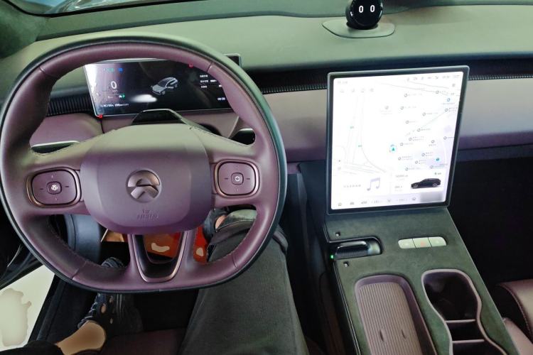 Used Nio ET5T 2024 75kWh Touring Center Console