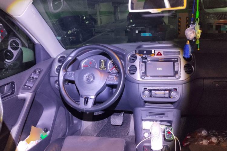 Used Volkswagen Tiguan 2012 2.0 TSI Automatic All-Wheel Drive Flagship Edition Steering Wheel