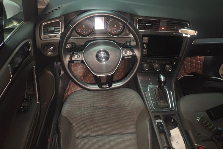 Used Volkswagen Golf 2019 1.6L Automatic Comfort Model China V Standard Steering Wheel