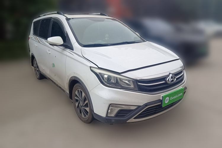 Used CHANGAN OSHAN A800 2017 1.5T Manual Luxury Model Front Right 45 Deg