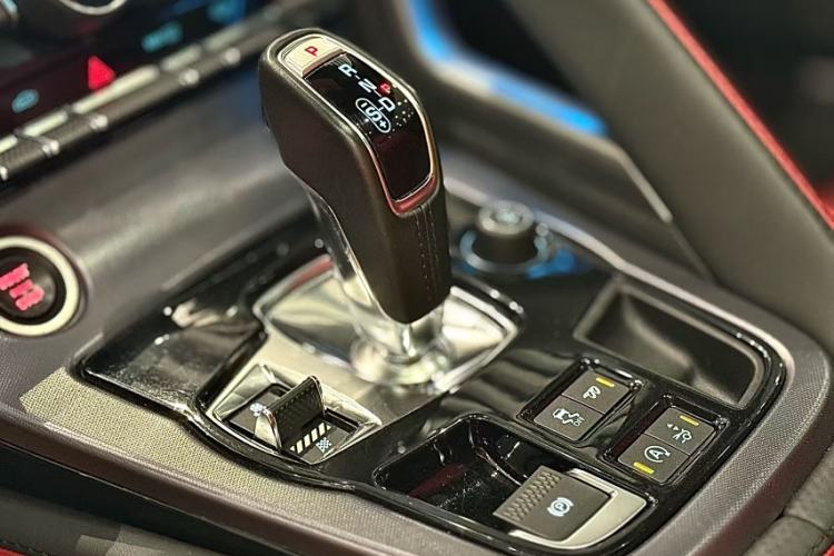 Used Jaguar F-TYPE 2019 2.0T Hardtop Version
