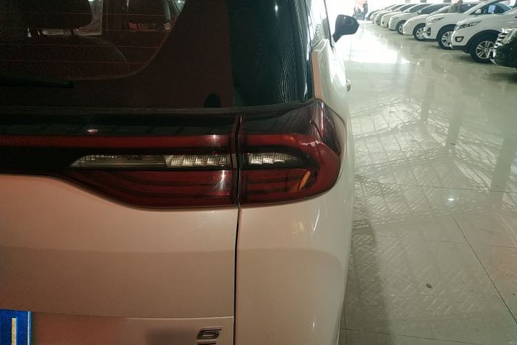 Used GAC Trumpchi M6 2019 270T DCT Luxury Edition (6-seater) China VI Exterior 3