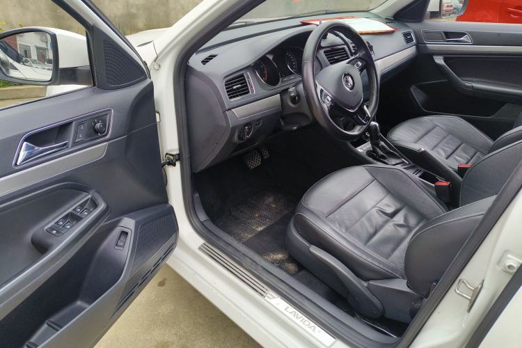 Used Volkswagen Lavida 2018 Classic 1.5L Automatic Comfort Edition China VI Standard