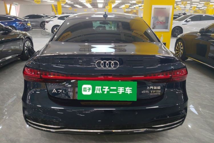 Used Audi A7L 2022 55 TFSI quattro S-line Zhiyuan Crystal Flow Package
